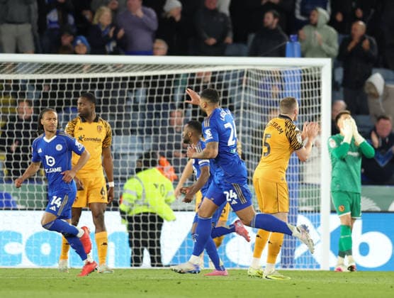 Leicester City v Hull City Sky Bet Championship Hull City players are dejected after conceding the second goal during the Sky Bet Championship match at the King Power Stadium, Leicester 21 04 2026 UK Newspapers OUT Copyright: xAndyxSumnerx FIL-23317-0228