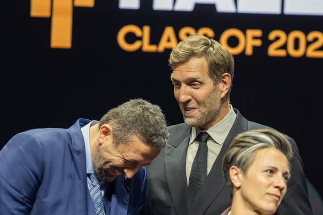 Deutschland: FIBA World Cup Germany 2026 Gruppenauslosung und Hall of Fame Zeremonie, Class of 2026, am 21.04. in Berlin, Kraftwerk: Dirk Nowitzki, Hedo Türkoglu TürkoÄülu Copyright: xSvenxHeidmannx