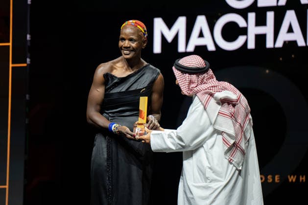 Sport Bilder des Tages #2 The FIBA Hall Of Fame 2026 Enshrinement Ceremony. Clarisse Machanguana and Sheikh Saud Ali Al Thani, FIBA International Basketball Federation President, attend the FIBA Hall of Fame 2026 Enshrinement Ceremony in Berlin, Germany, on April 21, 2026. The event includes the International Basketball Federation Class of 2026 awards and induction ceremony at Kraftwerk Berlin. Berlin Germany  Copyright: xMarcinxGolbax originalFilename:golba-thefibah260421_npRCj.jpg