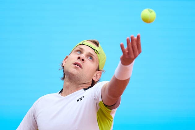 Mutua Madrid Open - Day Three Zizou Bergs of Belgium serves against Marin Cilic of Croatia during the Men™s Singles match on day three of the Mutua Madrid Open at Caja Magica on April 22, 2026, in Madrid, Spain. Madrid Caja Magica Madrid Spain RL_MMO2K26_000395 Copyright: xRicardoxLarreinax