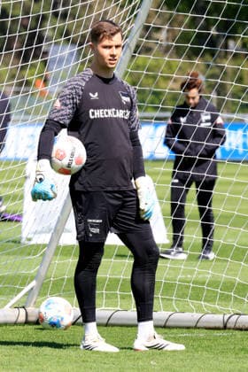 DEU, DFL, 2. FBL Hertha BSC, Training, 22.04.2026, Sportforum, Berlin, DEU, DFL, 2. FBL Hertha BSC, Training, im Bild Tjark Ernst (Hertha BSC Berlin 1) DFL - regulations prohibit any use of Photographs as image sequences and or quasi-video