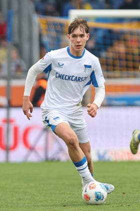 19.04.2025, xtgx, Fussball 2. Bundesliga, Eintracht Braunschweig - Hertha BSC Berlin v.l. Kennet Eichhorn (Hertha, 23) Freisteller, Einzelbild, Ganzkoerper, single frame (DFL DFB REGULATIONS PROHIBIT ANY USE OF PHOTOGRAPHS as IMAGE SEQUENCES and or QUASI-VIDEO) Braunschweig *** 19 04 2025, xtgx, Fußball 2 Bundesliga, Eintracht Braunschweig Hertha BSC Berlin v l Kennet Eichhorn Hertha, 23 Freisteller, Einzelbild, Ganzkoerper, single frame DFL DFB REGULATIONS PROHIBIT ANY USE OF PHOTOGRAPHS as IMAGE SEQUENCES and or QUASI VIDEO Braunschweig