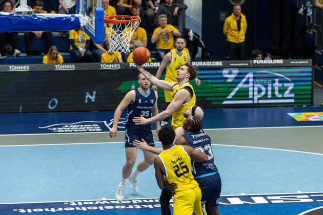 GER, ENBL VIMODROM Final 4, Halbfinale 1, CSO Voluntari - Dziki Warschau. 22.04.2026, Stadthalle, Weißenfels, GER, ENBL VIMODROM Final 4, Halbfinale 1, CSO Voluntari - Dziki Warschau. Krzysztof Kempa (Dziki Warschau, 8) Â Foto Alexander Trienitz Weißenfels Stadthalle Sachsen-Anhalt Deutschland