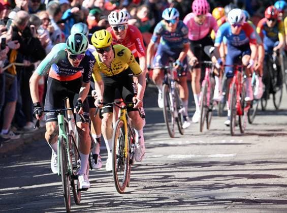 French Paul Seixas of Decathlon CMA CGM Team pictured in action during the men s race of the 90th edition of the La Fleche Wallonne , one day cycling race (Waalse Pijl - Walloon Arrow), 200 km from Herstal to Huy, Wednesday 22 April 2026. POOLxBERNARDxPAPON  x171671009x