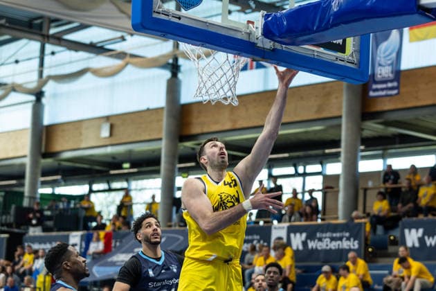 GER, ENBL VIMODROM Final 4, Halbfinale 1, CSO Voluntari - Dziki Warschau. 22.04.2026, Stadthalle, Weißenfels, GER, ENBL VIMODROM Final 4, Halbfinale 1, CSO Voluntari - Dziki Warschau. Lukasz Frackiewicz (Dziki Warschau, 45) Â Foto Alexander Trienitz Weißenfels Stadthalle Sachsen-Anhalt Deutschland