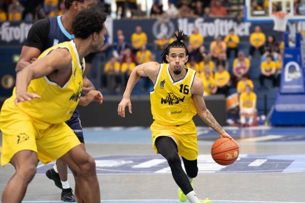 Tahlik Chavez (Dzigi, 16), CSO Voluntari vs. Dziki Warszawa, European North Basketball League, Final Four, Halbfinale 2025 26, Rumänien, Polen, 22.04.2026. Weissenfels Stadthalle Sachsen-Anhalt Deutschland