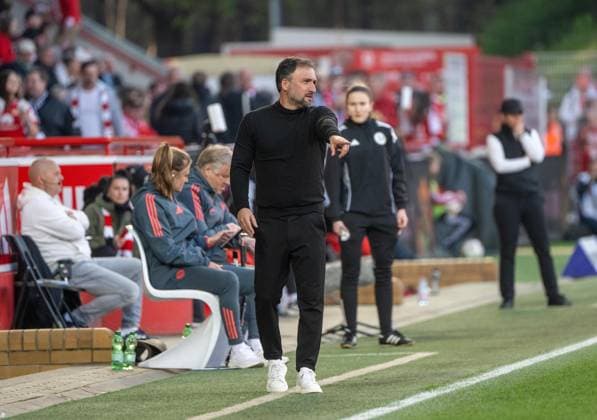 Fußball, Frauen, Saison 2025 2026, Google Pixel Frauen-Bundesliga (23. Spieltag), 1. FC Union Berlin -FC Bayern München, Trainer Jose Barcala (FC Bayern München), 22.04. 2026, Copyright: xMatthiasxKochx