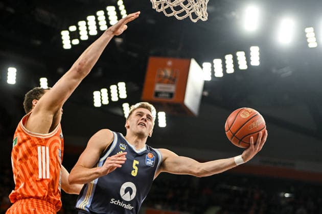 GER, BBL, ratiopharm Ulm vs Alba Berlin 22.04.2026, ratiopharm arena, Neu-Ulm, GER, BBL, ratiopharm Ulm vs Alba Berlin, im Bild Sam Griesel (Berlin, 5)