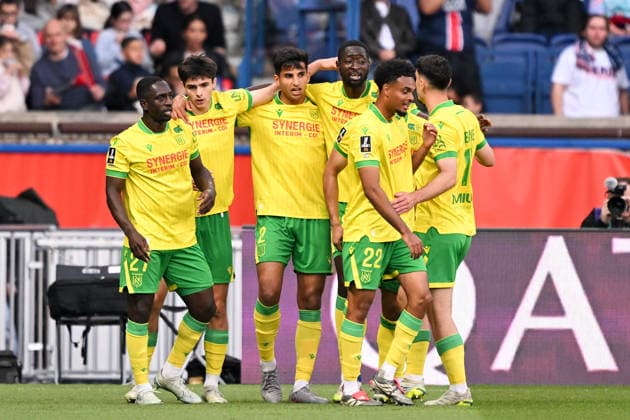 Paris Saint-Germain v FC Nantes - Ligue 1 McDonald s 2025 2026 28 Ibrahima SISSOKO (fcn) - 27 Deiver MACHADO (fcn) - 02 Ali YOUSSIF YOUSSEF Ibrahim Almusrati (fcn) - 66 Louis LEROUX (fcn) during the Ligue 1 McDonald s match between Paris Saint-Germain and Nantes at Parc des Princes on April 22, 2026 in Paris, France. Paris France  Copyright: xFEPx 776348324