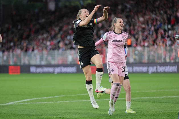 1. Fußball Bundesliga Frauen: Union Berlin - Bayern München, 22.04.2026 Schlussjubel, Sieg, Meisterjubel, Meisterschaft, Bayern jubelt, während der Begegnung in der 1. Fußball Bundesliga Frauen: Union Berlin - Bayern München in Berlin, Stadion An der Alten Försterei , am 22.04.2026. DFB regulations prohibit any use of photographs as image sequences and or quasi video. Copyright: xBEAUTIFULxSPORTS Frankex