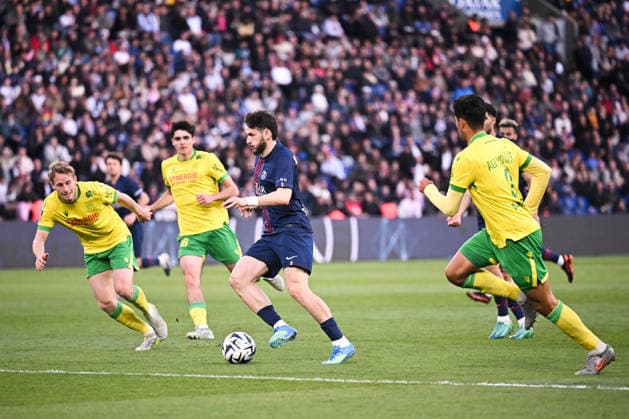 Paris Saint-Germain v FC Nantes - Ligue 1 McDonald s 2025 2026 07 Khvicha KVARATSKHELIA (psg) during the Ligue 1 McDonald s match between Paris Saint-Germain and Nantes at Parc des Princes on April 22, 2026 in Paris, France. Paris France  Copyright: xFEPx 776348324