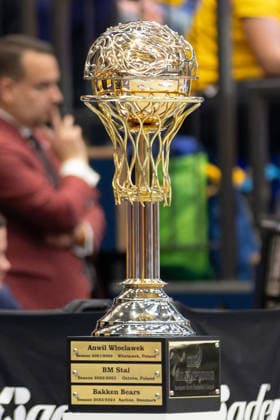 Der Siegerpokal vor dem Spiel Syntainics MBC vs. Manchester Basketball, European North Basketball League, Final Four, Halbfinale 2025 26, Deutschland England, 22.04.2026. Weissenfels Stadthalle Sachsen-Anhalt Deutschland