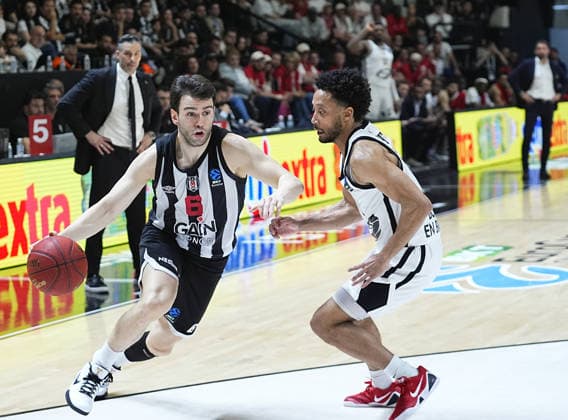 Besiktas GAIN v Cosea JL Bourg - BKT EuroCup ISTANBUL, TURKIYE - APRIL 22: Berk Ugurlu of Besiktas GAIN and Darius McGhee of Cosea JL Bourg in action during the BKT EuroCup Week 17 basketball match between Besiktas GAIN and Cosea JL Bourg at the Besiktas GAIN Sports Complex in Istanbul, Turkiye on April 22, 2026. Esra Bilgin Anadolu Istanbul Turkey. Editorial use only. Please get in touch for any other usage.  Copyright: x2026xAnadoluxEsraxBilginx