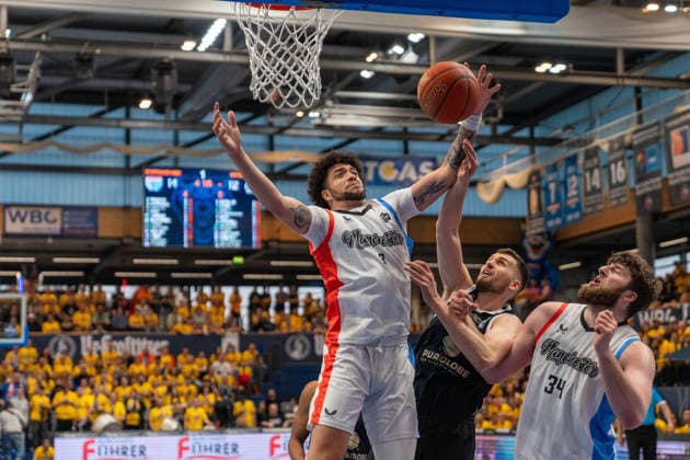 DJ Mitchell (Manchester Basketball Club, 08) GER, Syntainics MBC vs. Manchester Basketball Club, Basketball, European North Basketball League, Halbinale, Saison 2025 2026, 22.04.2026 GER, Syntainics MBC vs. Manchester Basketball Club, Basketball, European North Basketball League, Halbinale, Saison 2025 2026, 22.04.2026 Weissenfels Copyright: xEibner-Pressefoto PiaxSchindlerx EP_PSR