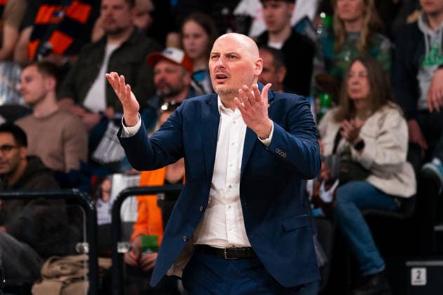 Przemysław Frasunkiewicz (Rostock Seawolves, Trainer) Emotionen, GER, Veolia Towers Hamburg vs Rostock Seawolves, Basketball, Bundesliga, Spieltag 13, Saison 2025 2026, 22.04.2026 GER, Veolia Towers Hamburg vs Rostock Seawolves, Basketball, Bundesliga, Spieltag 13, Saison 2025 2026, 22.04.2026 Hamburg Copyright: xEibner-Pressefoto MaxxVincenx EP_MVN