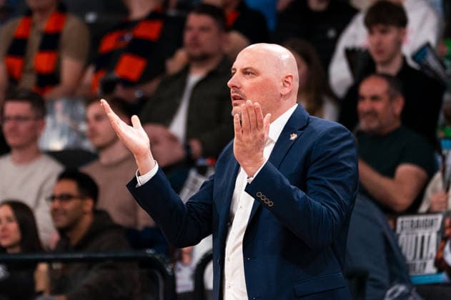 Przemysław Frasunkiewicz (Rostock Seawolves, Trainer) Emotionen, GER, Veolia Towers Hamburg vs Rostock Seawolves, Basketball, Bundesliga, Spieltag 13, Saison 2025 2026, 22.04.2026 GER, Veolia Towers Hamburg vs Rostock Seawolves, Basketball, Bundesliga, Spieltag 13, Saison 2025 2026, 22.04.2026 Hamburg Copyright: xEibner-Pressefoto MaxxVincenx EP_MVN