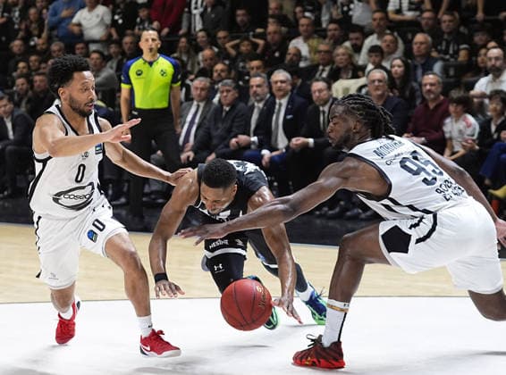 Besiktas GAIN v Cosea JL Bourg - BKT EuroCup ISTANBUL, TURKIYE - APRIL 22: Brynton Lemar (C) of Besiktas GAIN in action against Darius McGhee (0) of Cosea JL Bourg during the BKT EuroCup Week 17 basketball match between Besiktas GAIN and Cosea JL Bourg at the Besiktas GAIN Sports Complex in Istanbul, Turkiye on April 22, 2026. Esra Bilgin Anadolu Istanbul Turkey. Editorial use only. Please get in touch for any other usage.  Copyright: x2026xAnadoluxEsraxBilginx