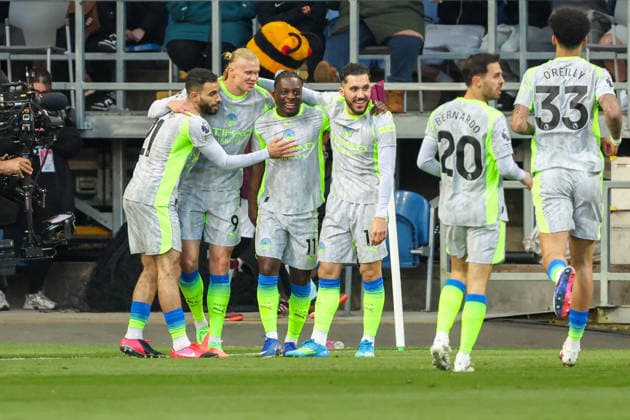 22nd April 2026; Turf Moor, Burnley, Lancashire, England; Premier League Football, Burnley versus Manchester City; Erling Haaland of Manchester City celebrates with teammates after scoring to make it 1-0 in the 5th minute AidanxHunter