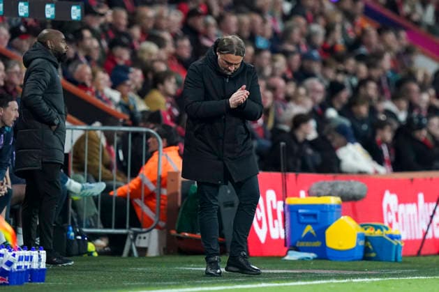 AFC Bournemouth v Leeds United, Premier League Leeds United Manager Daniel Farke GER reacts and gestures during the AFC Bournemouth v Leeds United Premier League match at Vitality Stadium, Bournemouth, England on 22 April 2026 Credit: Robbie Hoad Every Second Media Editorial use only. All images are copyright Every Second Media Limited. No images may be reproduced without prior permission. All rights reserved. Premier League and Football League images are subject to licensing agreements with Football DataCo Limited. see https: www.football-dataco.com Copyright: xIMAGO EveryxSecondxMediax ESM-1935-0026 RobbiexHoadx xEveryxSecondxMediax