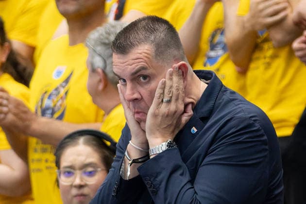 MBC Hauptgesellschfter Christian Zeidler bei der Niederlage des MBC im Spiel Syntainics MBC vs. Manchester Basketball, European North Basketball League, Final Four, Halbfinale 2025 26, Deutschland England, 22.04.2026. Weissenfels Stadthalle Sachsen-Anhalt Deutschland