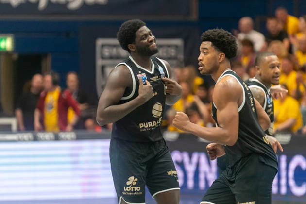 Khyri Thomas (Syntainics MBC, 00) jubelt nach einem erfolgreichen Freiwurf GER, Syntainics MBC vs. Manchester Basketball Club, Basketball, European North Basketball League, Halbinale, Saison 2025 2026, 22.04.2026 GER, Syntainics MBC vs. Manchester Basketball Club, Basketball, European North Basketball League, Halbinale, Saison 2025 2026, 22.04.2026 Weissenfels Copyright: xEibner-Pressefoto PiaxSchindlerx EP_PSR