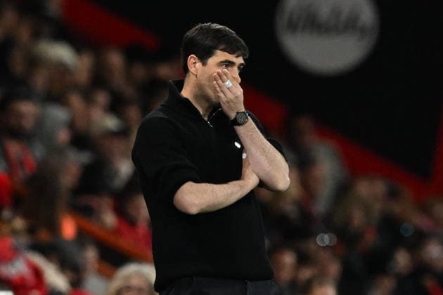Bournemouth v Leeds United, Premier League AFC Bournemouth manager Andoni Iraola gestures during the Premier League match between Bournemouth and Leeds United at the Vitality Stadium, Bournemouth, UK on 22 April 2026. Bournemouth Vitality Stadium Dorset UK Editorial use only DataCo restrictions apply See www.football-dataco.com , Copyright: xGrahamxHuntx PSI-24147-0149