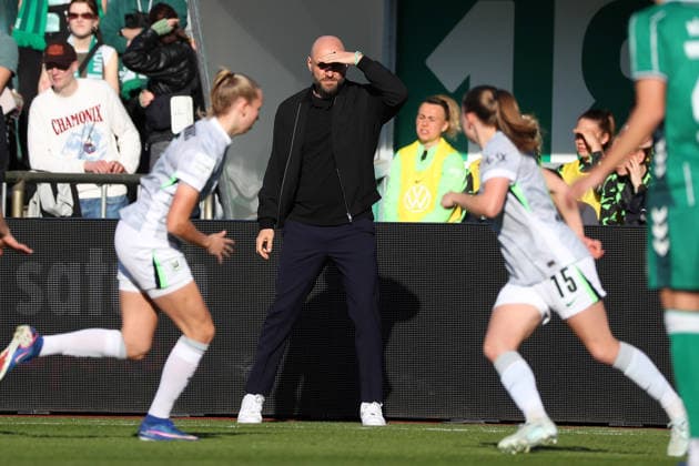 Bremen vs VfL, BL Frauen Bremen, 22.04.2026, Fußball, Frauen, Google Pixel Bundesliga, Saison 2025 2026, SV Werder Bremen vs VfL Wolfsburg, Cheftrainer Stephan Lerch (VfL Wolfsburg) Deutschland