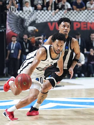 Besiktas GAIN v Cosea JL Bourg - BKT EuroCup Final ISTANBUL, TURKIYE - APRIL 22: Devon Dotson of Besiktas in action against Darius McGhee (0) of Cosea JL Bourg during the BKT EuroCup Final Game 1 match between Besiktas GAIN and Cosea JL Bourg at Besiktas GAIN Complex on April 22, 2026 in Istanbul, Turkiye. Esra Bilgin Anadolu Istanbul Turkey. Editorial use only. Please get in touch for any other usage.  Copyright: x2026xAnadoluxEsraxBilginx