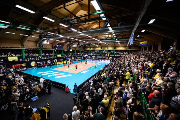 22.04.2026, Sporthalle Wolfsgrube, Suhl Volleyball, Bundesliga Frauen Play-offs, Finale, VfB Suhl LOTTO Thüringen Thueringen vs. Dresdner SC Übersicht Uebersicht General View Sporthalle Wolfsgrube Suhl Zuschauer Fans