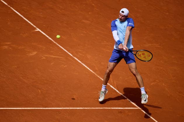 Mutua Madrid Open - Day Four Marton Fucsovics of Hungary plays a backhand against Pablo Carreno of Spain during the MenÕs Singles match on day four of the Mutua Madrid Open at Caja Magica on April 23, 2026, in Madrid, Spain. Madrid Caja Magica Madrid Spain RL_MMO2K26_000707 Copyright: xRicardoxLarreinax