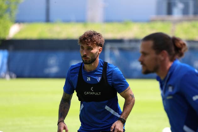 23.04.2026, xrekx, Fussball 2.Bundesliga, Karlsruher SC - Training v.l. Fabian Schleusener (Karlsruher SC) (DFL DFB REGULATIONS PROHIBIT ANY USE OF PHOTOGRAPHS as IMAGE SEQUENCES and or QUASI-VIDEO) Karlsruhe