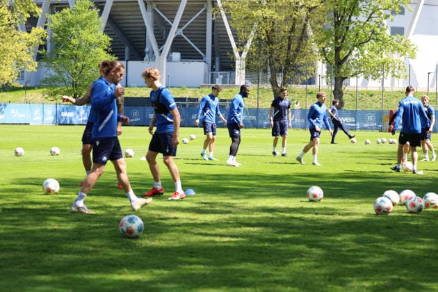 23.04.2026, xrekx, Fussball 2.Bundesliga, Karlsruher SC - Training v.l. (DFL DFB REGULATIONS PROHIBIT ANY USE OF PHOTOGRAPHS as IMAGE SEQUENCES and or QUASI-VIDEO) Karlsruhe