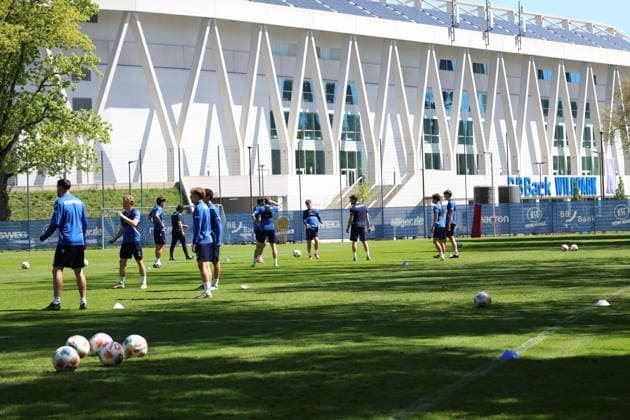 23.04.2026, xrekx, Fussball 2.Bundesliga, Karlsruher SC - Training v.l. Symbolfoto, Symbolbild, Symbol Stadion, symbolic photo, symbolic image, symbolic stadium (DFL DFB REGULATIONS PROHIBIT ANY USE OF PHOTOGRAPHS as IMAGE SEQUENCES and or QUASI-VIDEO) Karlsruhe