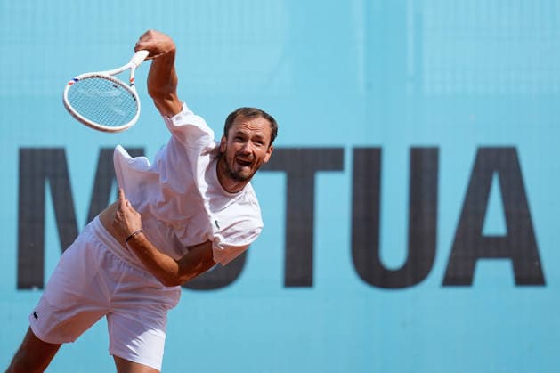April 23, 2026, Madrid, Madrid, Spain: Daniil Medvedev of Russia practices during the Mutua Madrid Open 2026, ATP, Tennis Herren Masters 1000 and WTA, Tennis Damen 1000, at La Caja Magica on April 23, 2026 in Madrid, Spain. Madrid Spain - ZUMAa181 20260423_zaa_a181_088 Copyright: xDennisxAgyemanx