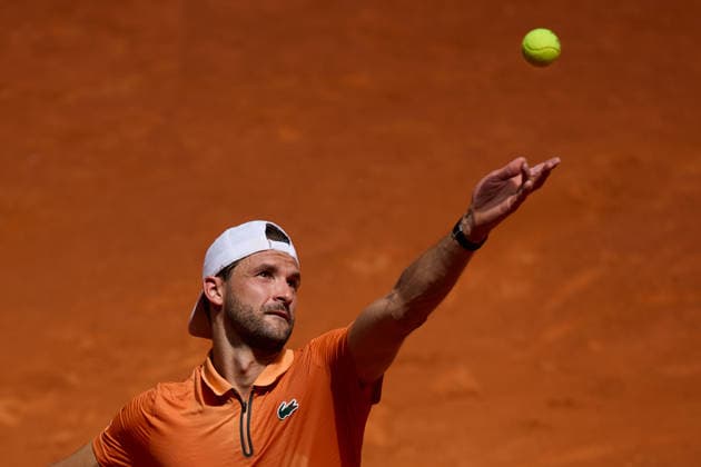 Mutua Madrid Open - Day Four Grigor Dimitrov of Hungary serves against Adolfo Daniel Vallejo of Paraguay during the Girl™s Singles match on day four of the Mutua Madrid Open at Caja Magica on April 23, 2026, in Madrid, Spain. Madrid Caja Magica Madrid Spain RL_MMO2K26_000762 Copyright: xRicardoxLarreinax