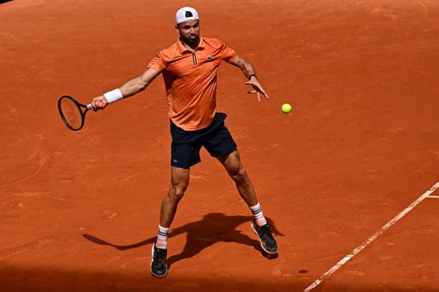 Mutua Madrid Tennis Open - Grigor Dimitrov Grigor Dimitrov (BUL) during his first round match at the Mutua Madrid Open in Madrid , Spain, on April, 23, 2026. Photo by Corinne Dubreuil ABACAPRESS.COM Madrid Spain  Copyright: xDubreuilxCorinne ABACAx