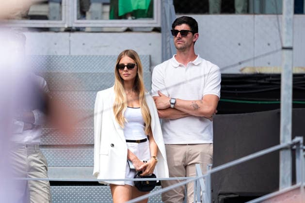 April 23, 2026, Madrid, Madrid, Spain: Thibaut Courtois and Mishel Gerzig are seen during the match between Iga Swiatek of Poland and Daria Snigur of Ukraine during the Mutua Madrid Open 2026, ATP, Tennis Herren Masters 1000 and WTA, Tennis Damen 1000, at La Caja Magica on April 23, 2026 in Madrid, Spain. Madrid Spain - ZUMAa181 20260423_zaa_a181_258 Copyright: xOscarxJ.xBarrosox