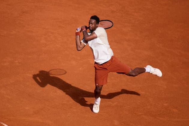 Mutua Madrid Open - Day Four Gael Monfils of France plays a backhand against Camilo Ugo Carabelli of Argentina during the MenÕs Singles match on day four of the Mutua Madrid Open at Caja Magica on April 23, 2026, in Madrid, Spain. Madrid Caja Magica Madrid Spain RL_MMO2K26_000836 Copyright: xRicardoxLarreinax