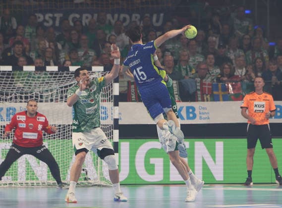 GER HBL Saison 2025 2026 FÜCHSE Berlin vs VfL Gummersbach, 23.04.26, Max-Schmeling-Halle, Berlin, Dejan MILOSAVLJEV (Füchse Berlin 96), Mijajlo MARSENIC (Füchse Berlin 93), Miro SCHLUROFF (VfL Gummersbach 15)