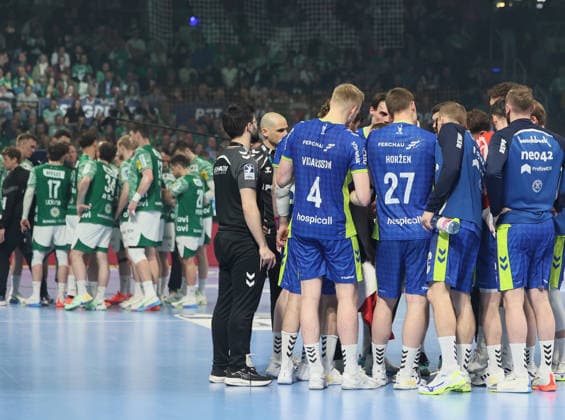 GER HBL Saison 2025 2026 FÜCHSE Berlin vs VfL Gummersbach, 23.04.26, Max-Schmeling-Halle, Berlin, Timeout, beide Teams