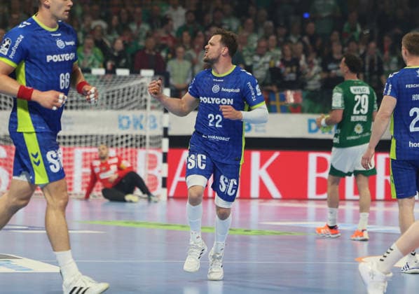GER HBL Saison 2025 2026 FÜCHSE Berlin vs VfL Gummersbach, 23.04.26, Max-Schmeling-Halle, Berlin, Kentin MAHE (VfL Gummersbach 22) jubelt nach Roerfolg, Faust, Emotion