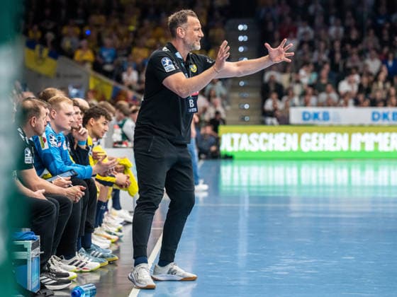 Maik Machulla, Cheftrainer (Rhein-Neckar Loewen) engagiert am Spielfeldrand, Frisch Auf Goeppingen vs. Rhein-Neckar Loewen, Handball, 1. Bundesliga, Herren, Spielzeit 2025 2026, 23.04.2026, Frisch Auf Goeppingen vs. Rhein-Neckar Loewen, Handball, 1. Bundesliga, Herren, Spielzeit 2025 2026, 23.04.2026 Goeppingen Copyright: xEibner-Pressefoto MichaelxSchmidx EP_MST