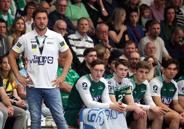 23.04.2026, Deutschland, Göppingen, Handball DAIKIN HBL Bundesliga, FRISCH AUF! Göppingen vs. Rhein-Neckar Löwen, FAG Trainer Ben Matschke