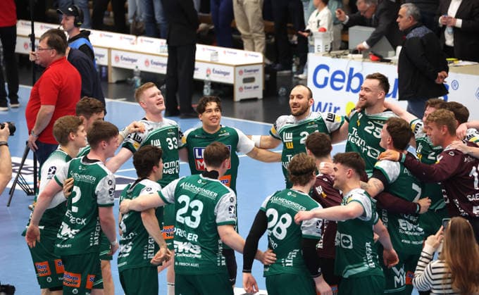 23.04.2026, Deutschland, Göppingen, Handball DAIKIN HBL Bundesliga, FRISCH AUF! Göppingen vs. Rhein-Neckar Löwen, Schlußjubel, Jubel (FAG)