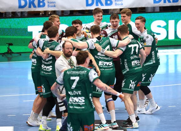 23.04.2026, Deutschland, Göppingen, Handball DAIKIN HBL Bundesliga, FRISCH AUF! Göppingen vs. Rhein-Neckar Löwen, Schlußjubel, Jubel (FAG)