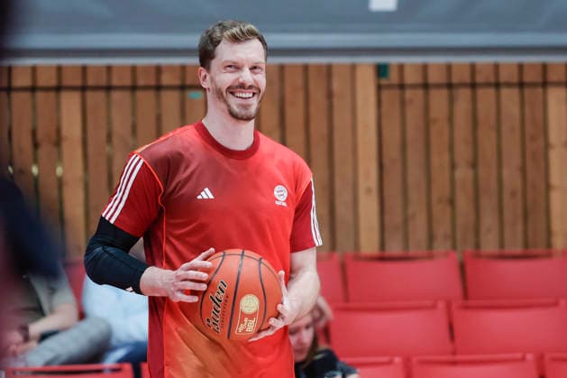 Im Bild: Andreas Obst (FC Bayern Muenchen Basketball, 13) 23.04.2026, Basketball, Fitness First Wuerzburg Baskets vs. FC Bayern Muenchen Basketball, easyCredit BBL, 26. Spieltag, Deutschland, 97072, tectake-Arena Wuerzburg, Copyright: HMBxMedia xJulienxBecker