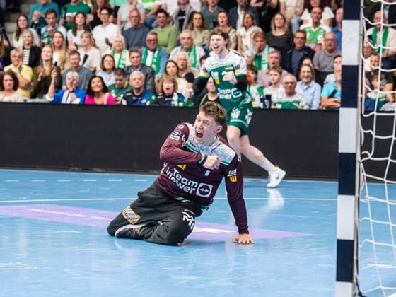 Julian Buchele (Frisch Auf Goeppingen, 01) jubelt lautstark nach einer Parade, Frisch Auf Goeppingen vs. Rhein-Neckar Loewen, Handball, 1. Bundesliga, Herren, Spielzeit 2025 2026, 23.04.2026, Frisch Auf Goeppingen vs. Rhein-Neckar Loewen, Handball, 1. Bundesliga, Herren, Spielzeit 2025 2026, 23.04.2026 Goeppingen Copyright: xEibner-Pressefoto MichaelxSchmidx EP_MST