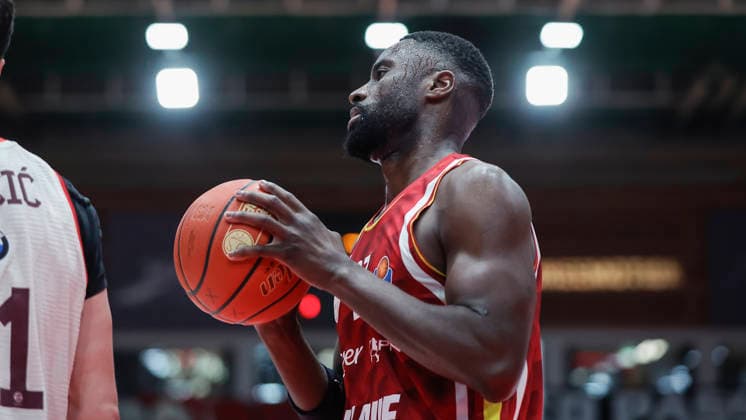 Im Bild: Enttaeuschung bei Eddy Edigin (Wuerzburg Baskets, 27) 23.04.2026, Basketball, Fitness First Wuerzburg Baskets vs. FC Bayern Muenchen Basketball, easyCredit BBL, 26. Spieltag, Deutschland, 97072, tectake-Arena Wuerzburg, Copyright: HMBxMedia xJulienxBecker