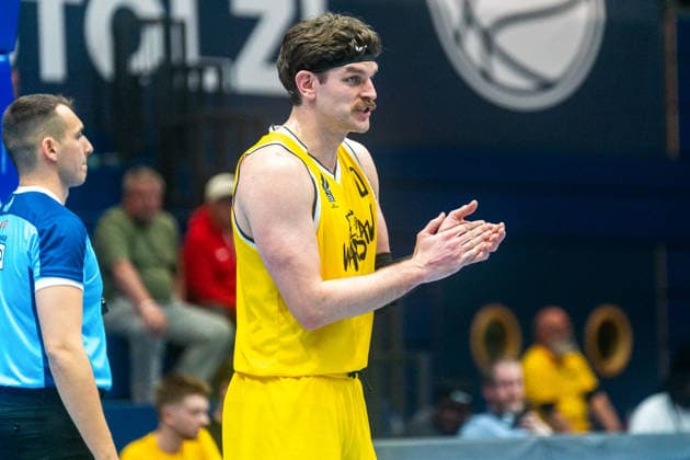 Bennett Vander Plas (Dziki Warschau, 00) motiviert seine Mitspieler GER, Manchester Basketball vs. Dziki Warschau, Basketball, European North Basketball League, Finale, Saison 2025 2026, 23.04.2026 GER, Manchester Basketball vs. Dziki Warschau, Basketball, European North Basketball League, Finale, Saison 2025 2026, 23.04.2026 Weissenfels Copyright: xEibner-Pressefoto PiaxSchindlerx EP_PSR