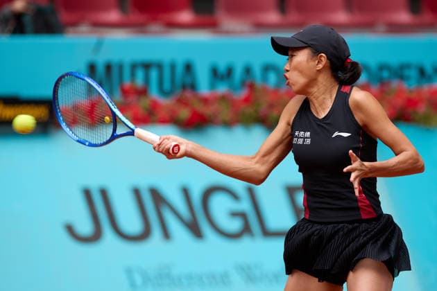 (260424) -- MADRID, April 24, 2026 -- Zhang Shuai hits a return during the women s singles round of 64 match between Zhang Shuai of China and Anastasia Potapova of Austria at the 2026 Madrid Open tennis tournament in Madrid, Spain, on April 24, 2026. ) (SP)SPAIN-MADRID-TENNIS-MADRID OPEN-WOMEN S SINGLES MengxDingbo 